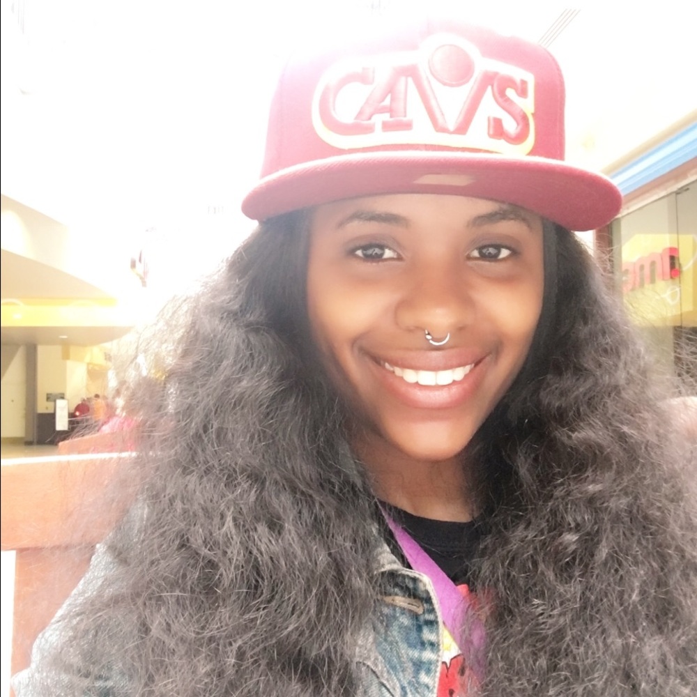 Meet your Posher, Tonyaha