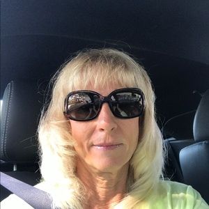 Meet your Posher, Rene