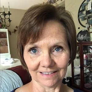 Meet your Posher, Loni