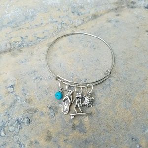 Surf's up Adjustable charm bracelet