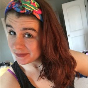 Meet your Posher, Courtney