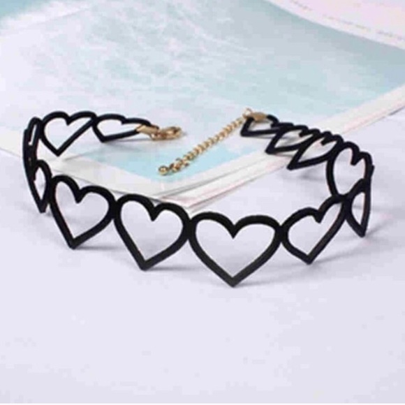 Black heart Chocker - Picture 2 of 6
