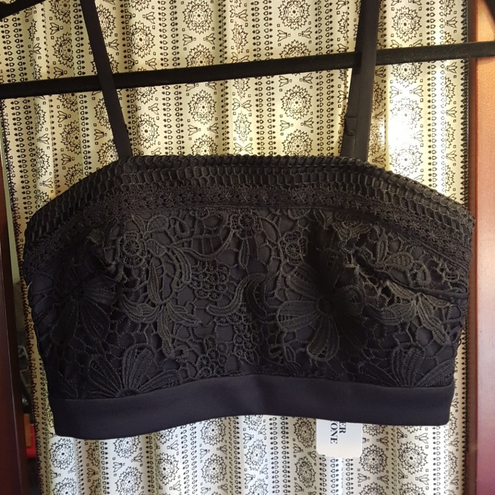 Forever 21 Lace crop top