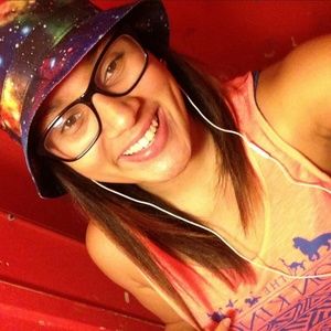 Meet your Posher, Phyllis