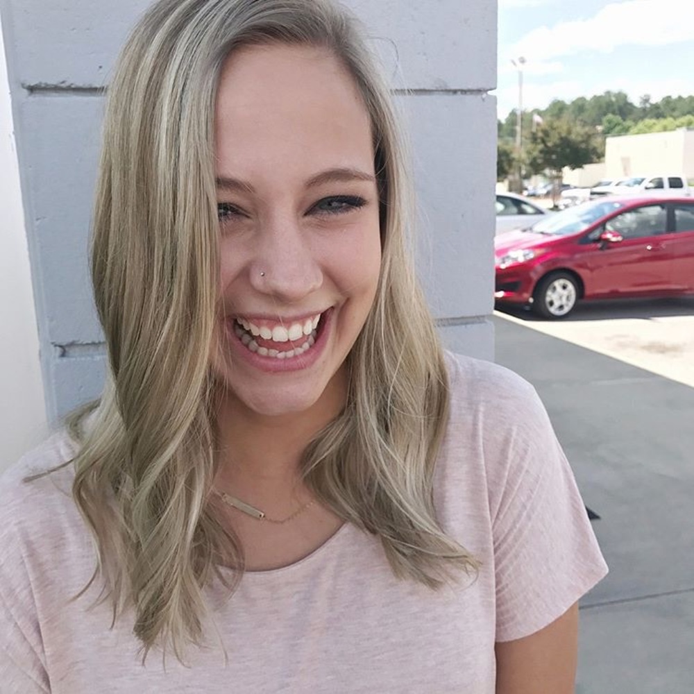 Meet your Posher, Nicole