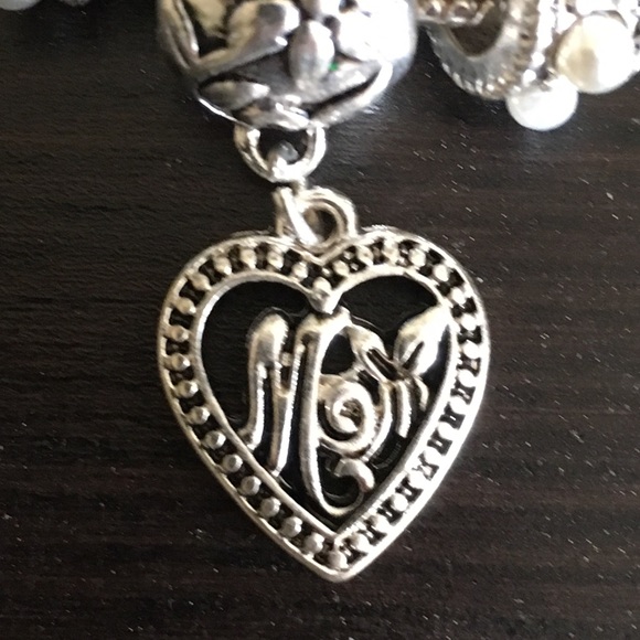 "Mom" bracelet - Picture 2 of 3