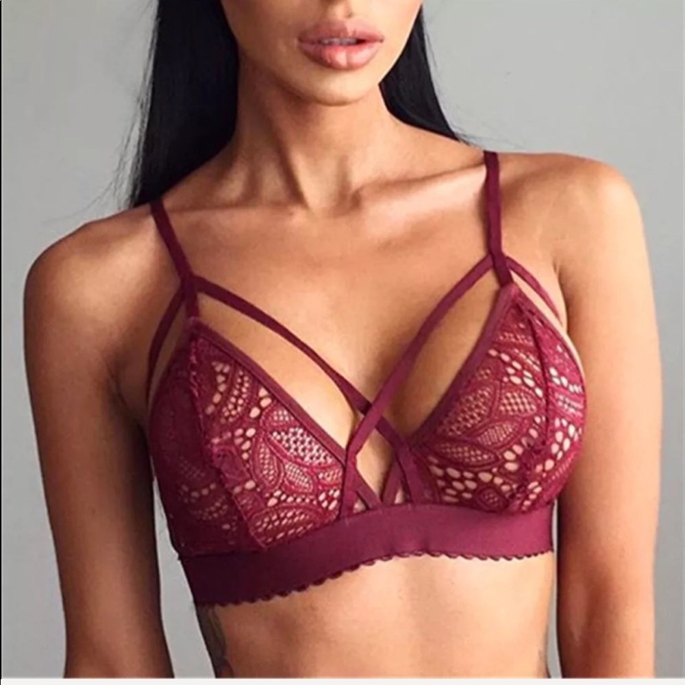 Burgundy lace bralette - Picture 3 of 3