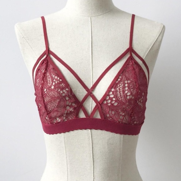 Burgundy lace bralette - Picture 2 of 3
