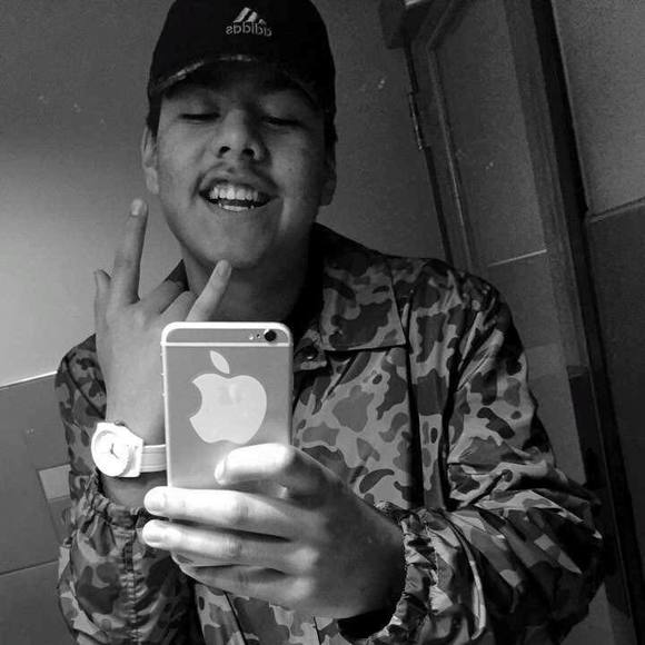 Meet your Posher, Richard - Picture 1 of 1