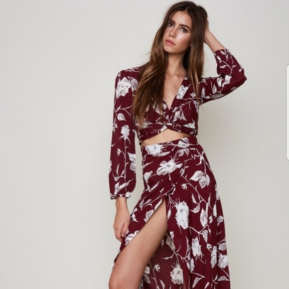 Sold NWOT Long Sleeve That's a Wrap Crop Top - Picture 2 of 5