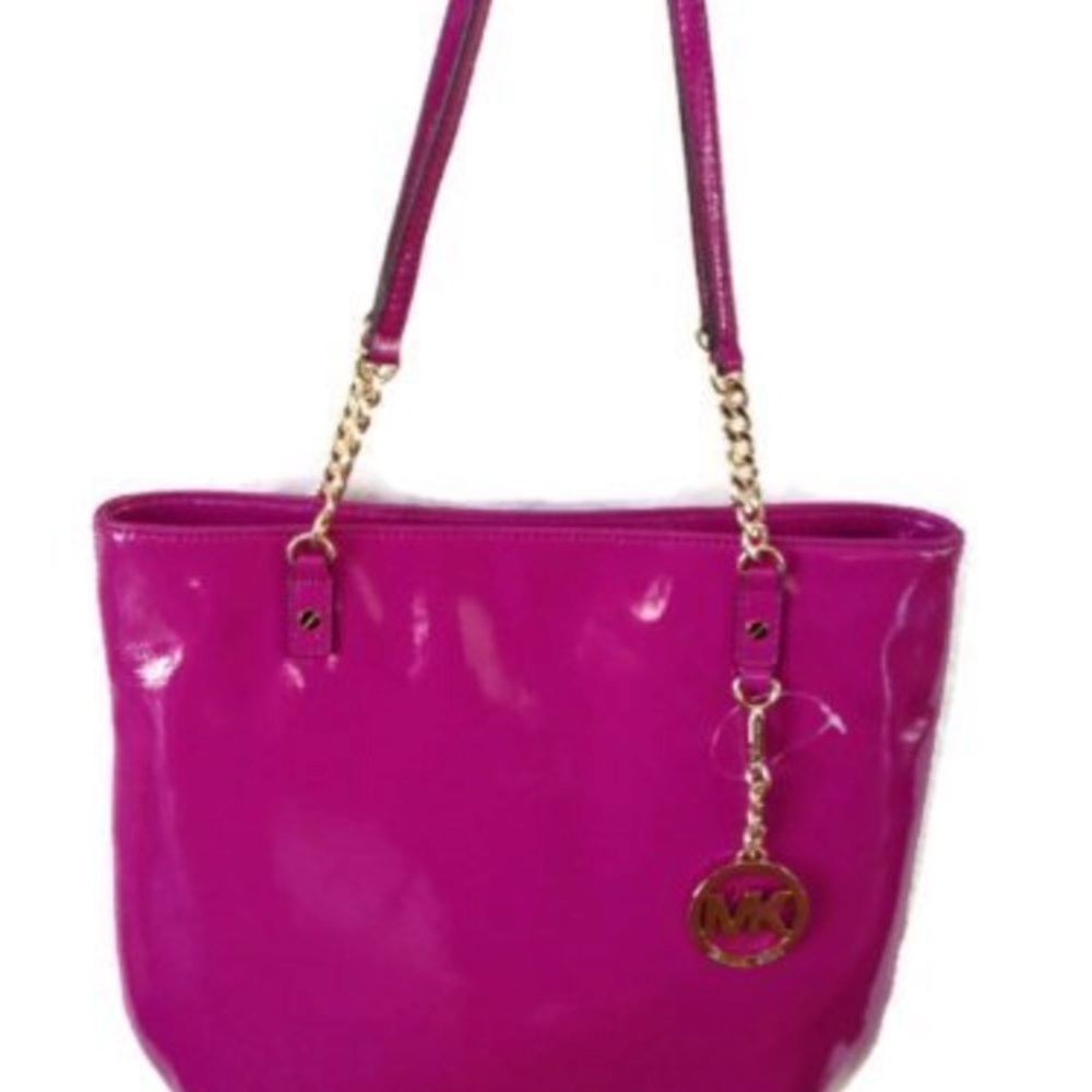 SOLD🔥Michael Kors Pink leather jet set Tote 👛