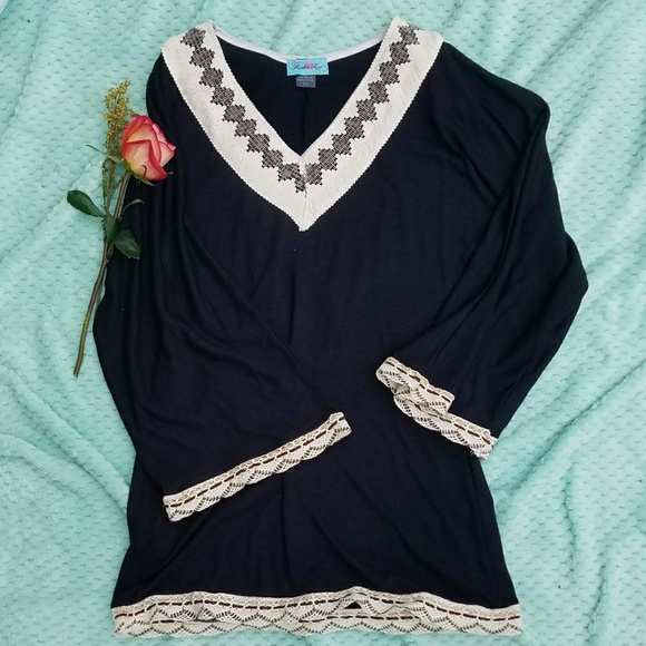 Country tunic - Picture 1 of 2