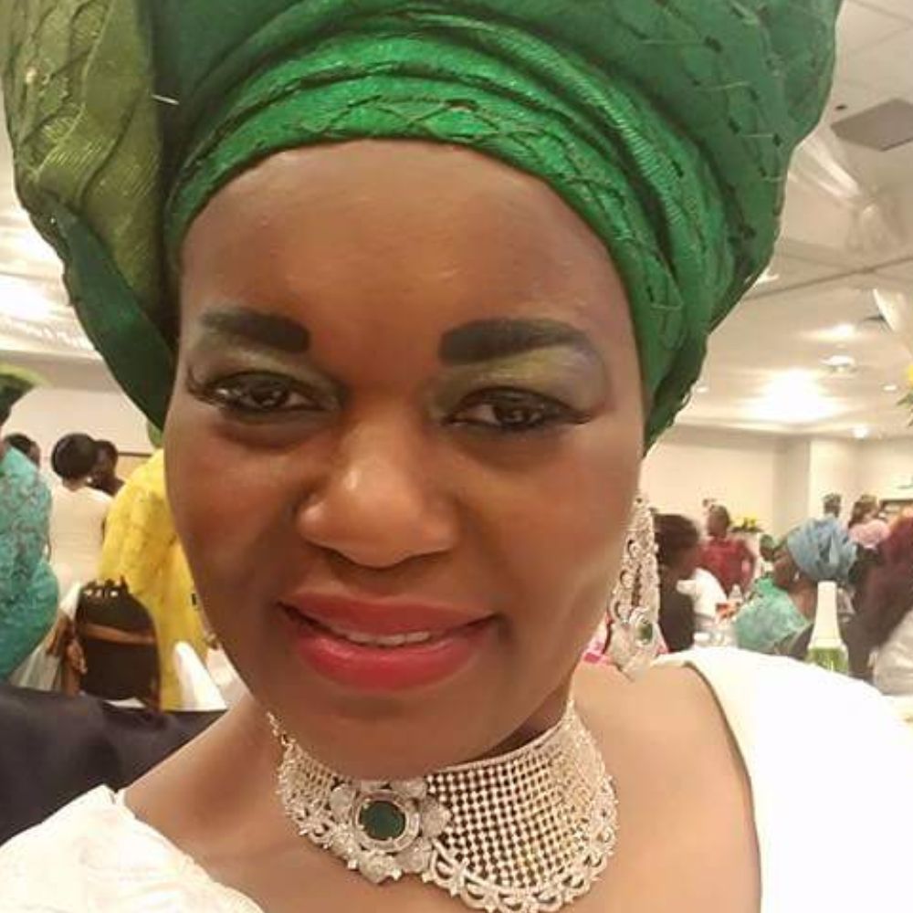 Meet your Posher, Adedoja