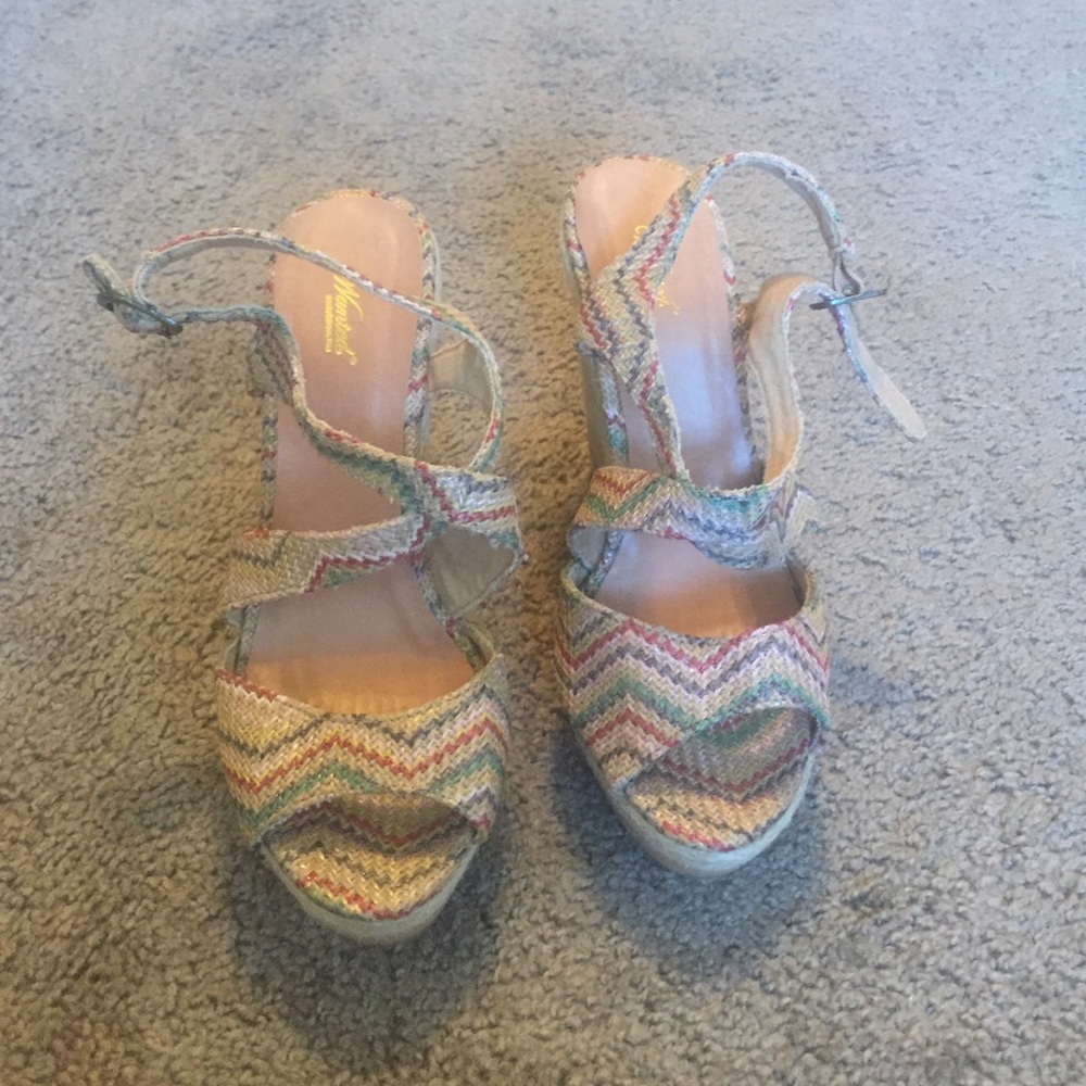 Summer wedges