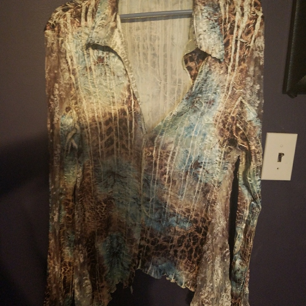 Komarov Gorgeous button up blouse