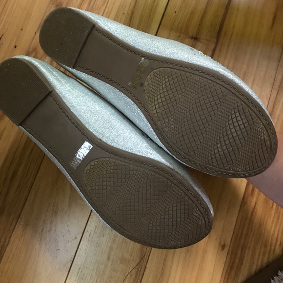 Flats - Picture 3 of 4