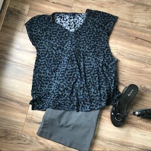 Gap size XL Maternity Top 💗