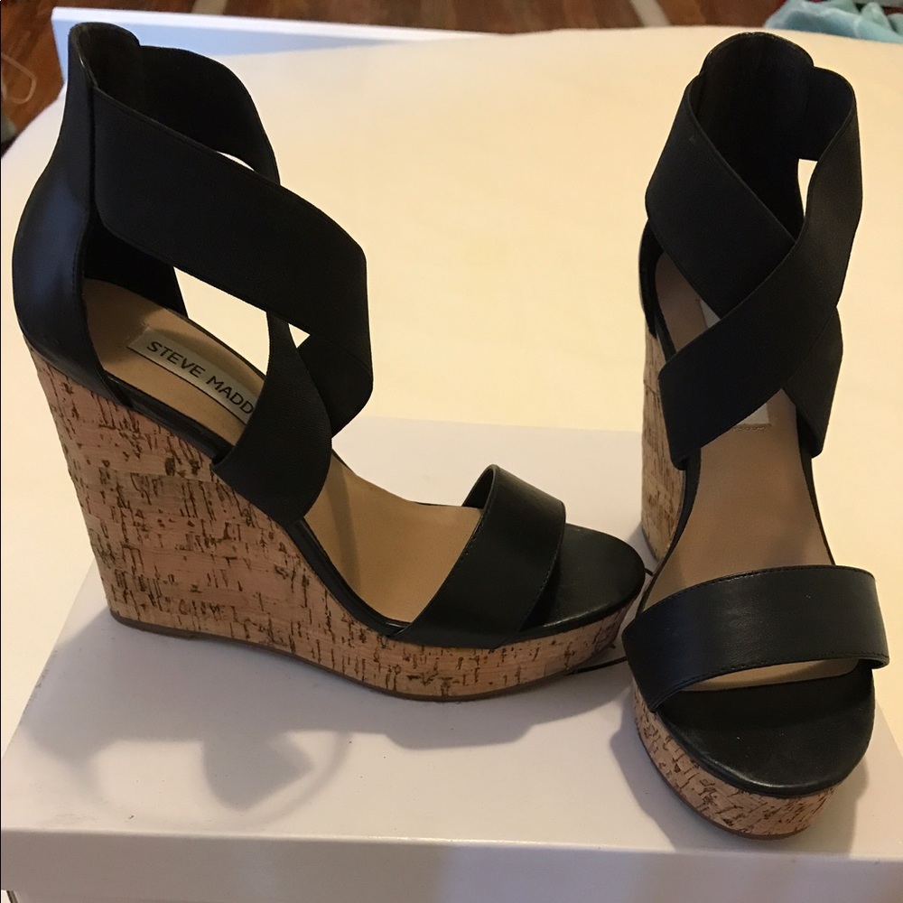 NIB Steve Madden black wedges 6.5