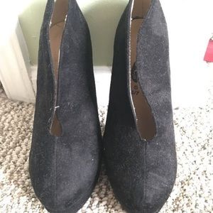 Black heels size 6/7