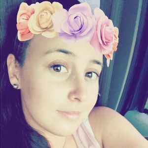 Meet your Posher, Crystal