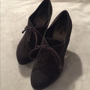 Fioni suede heels
