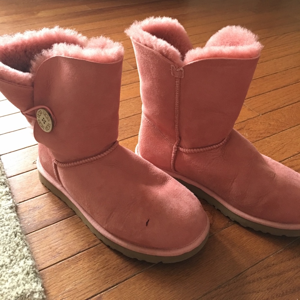 Pink bailey button UGGs