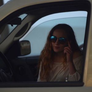 Meet your Posher, Hillarie