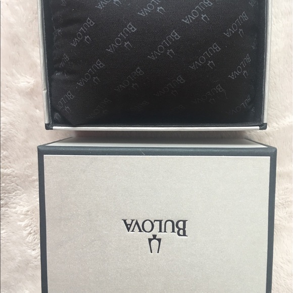 Two boxes 📦🎁 - Picture 3 of 4