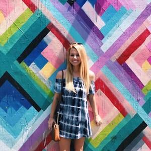 Meet your Posher, Alexis