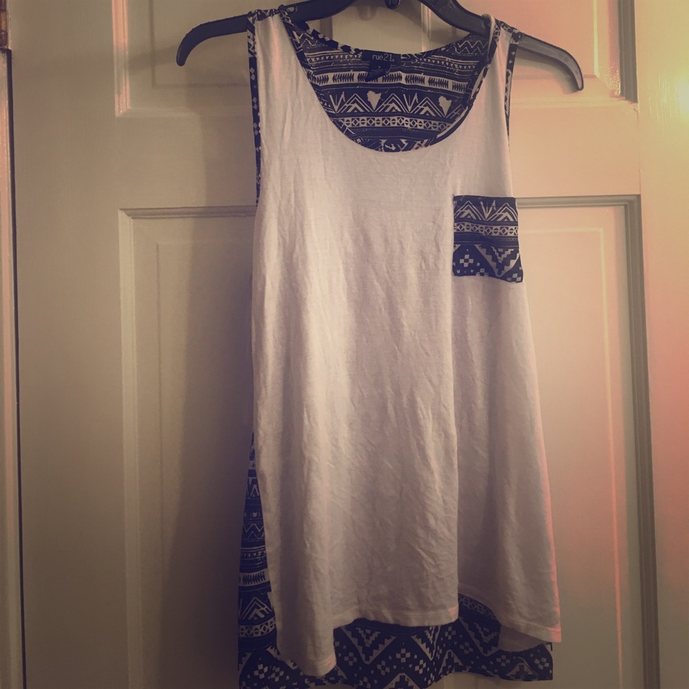 Rue 21 tank