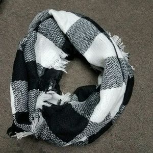 Infinity blanket scarf