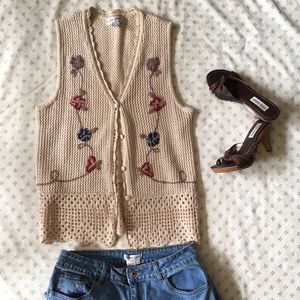 Vintage-inspired floral embroidered vest
