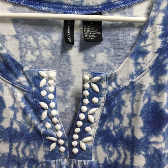 Cool and Stylish Top - Picture 4 of 4