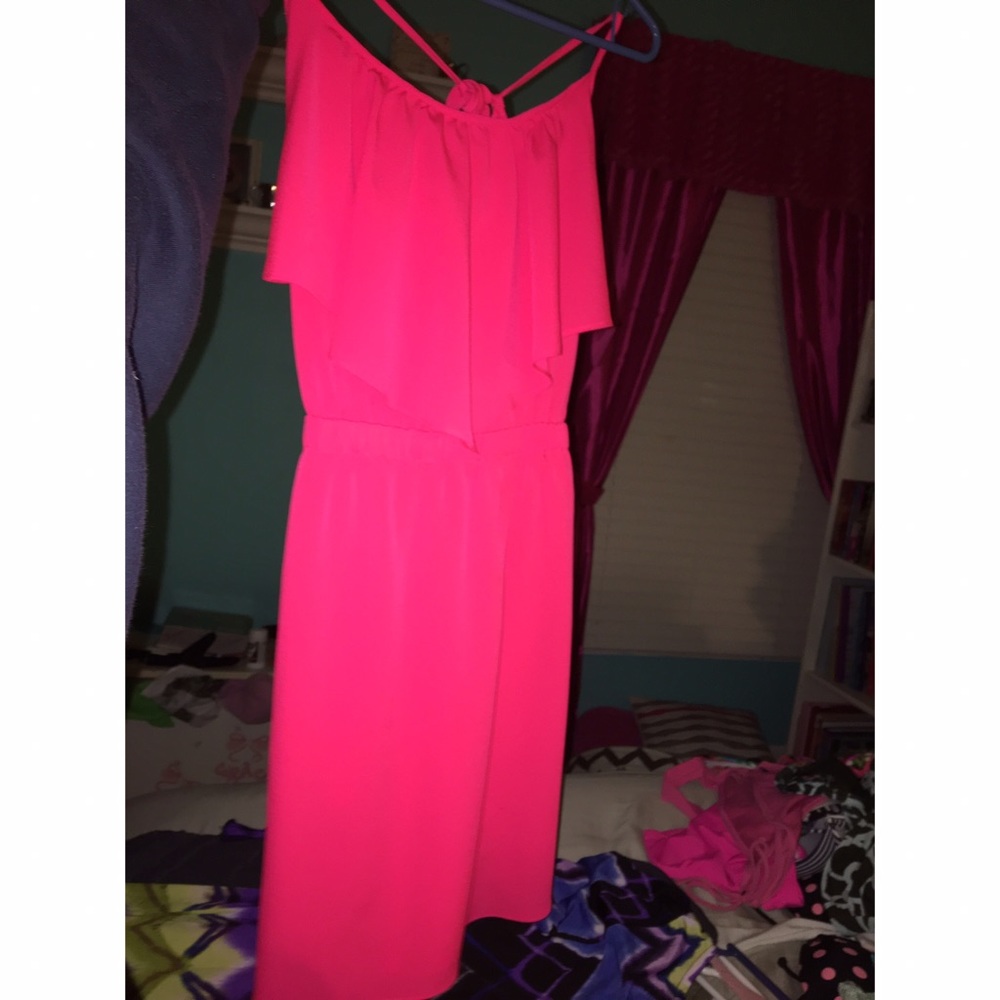 Really cute hot pink dress!!