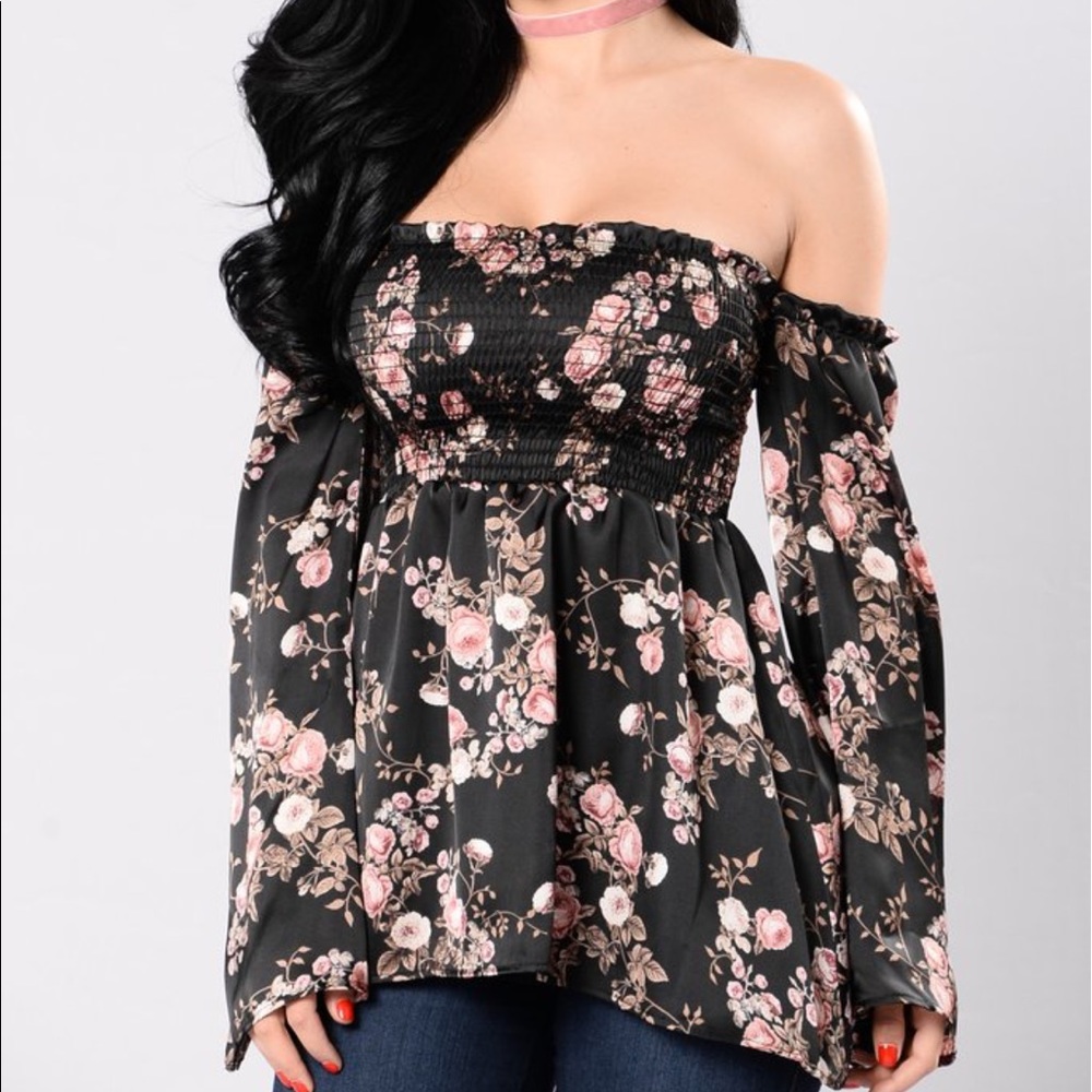 Grow Me A Garden Top - Black Floral