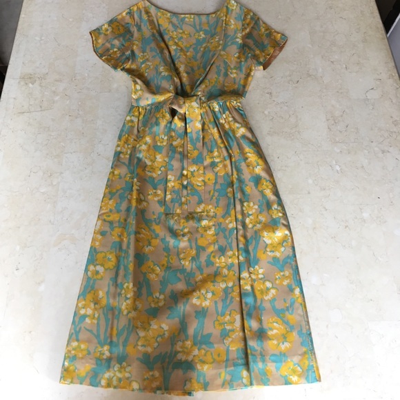 Vintage Dresses & Skirts - VINTAGE Floral Short Sleeved Dress