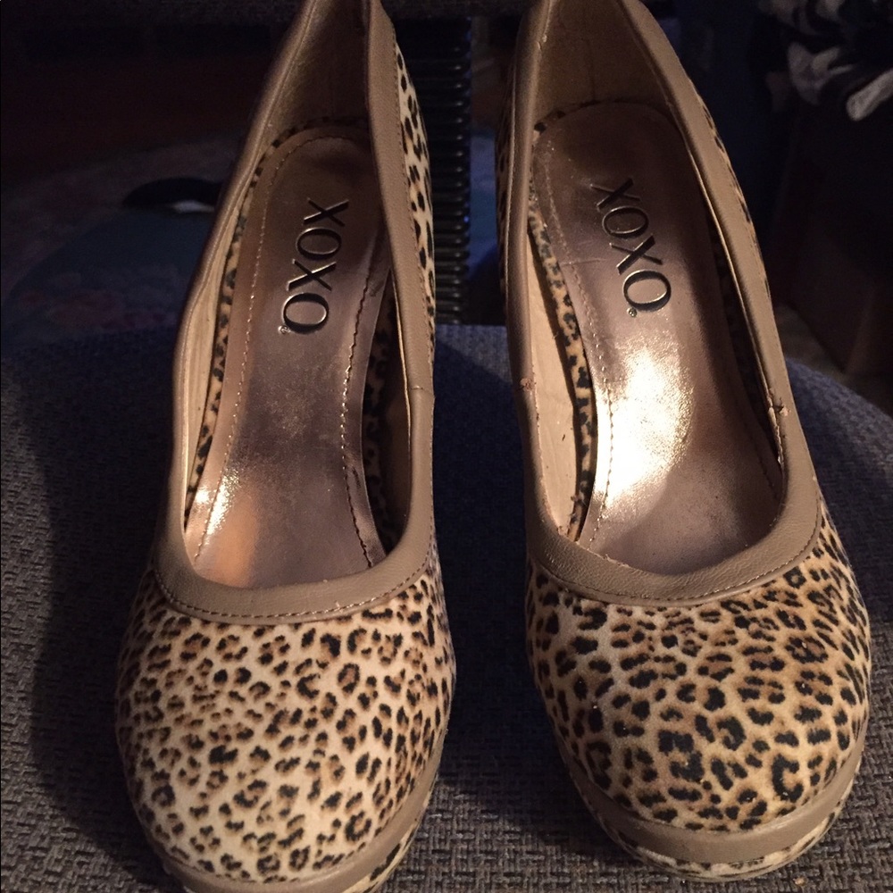 XOXO High heeled shoes LIKE NEW. 5 inch heels.