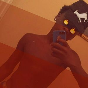 Meet your Posher, Nicholas