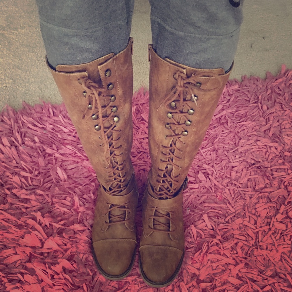 Brown Lace up Boots ‼️