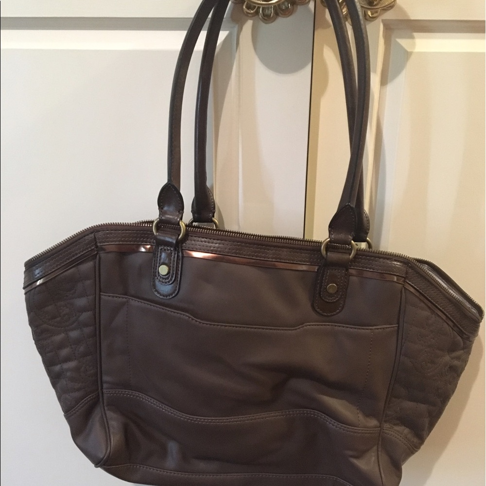 Vera Wang tote NEVER USED - Picture 2 of 3
