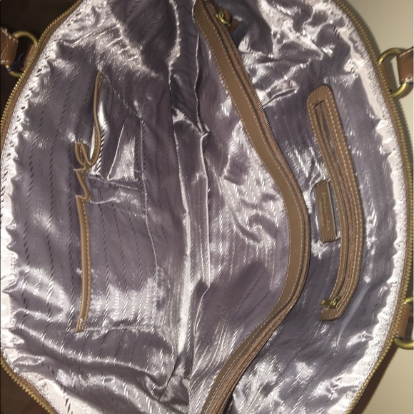 Vera Wang tote NEVER USED - Picture 3 of 3