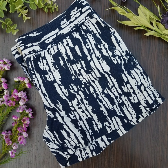 LOFT Pants - Ann Taylor LOFT Patterned Shorts