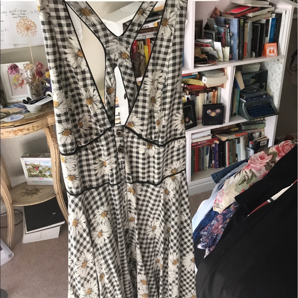 Urban outfitters deep v daisy gingham dress