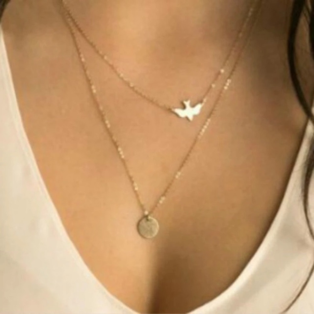 HP! 2/$18๐3/$20 Delicate Gold Bird Necklace - Picture 2 of 2