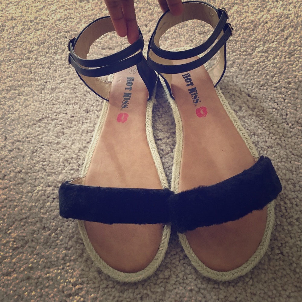 Sandals With fluff ‼️