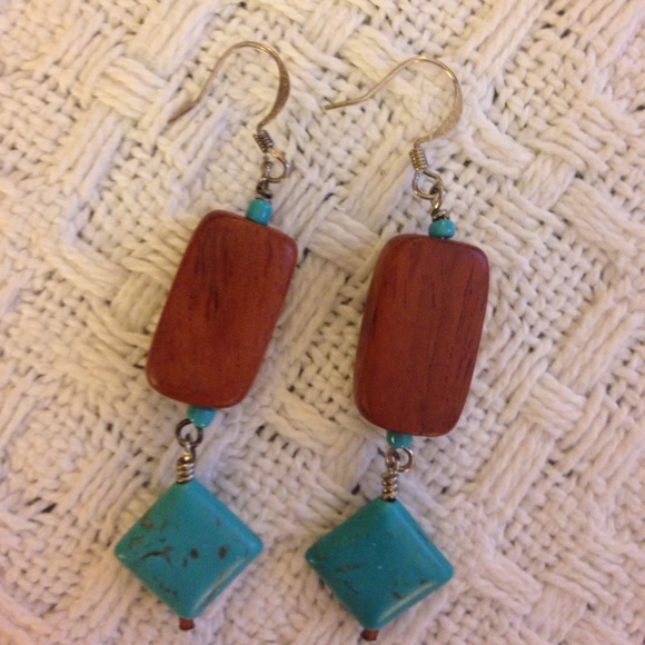 Turquoise necklace & earring set - Picture 5 of 6