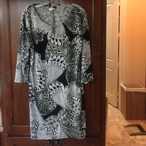 MSK 3/4 Sleeve Black and White Shift Dress