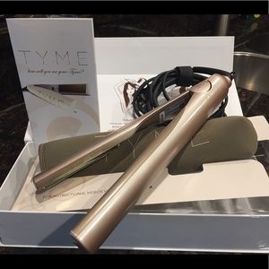 Authentic Tyme straightening/curling flat iron