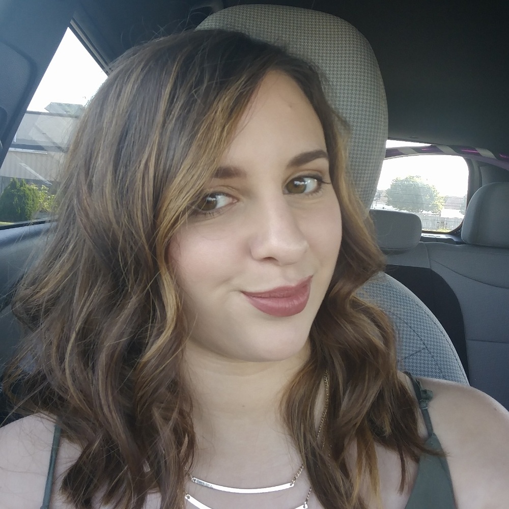 Meet your Posher, Monica