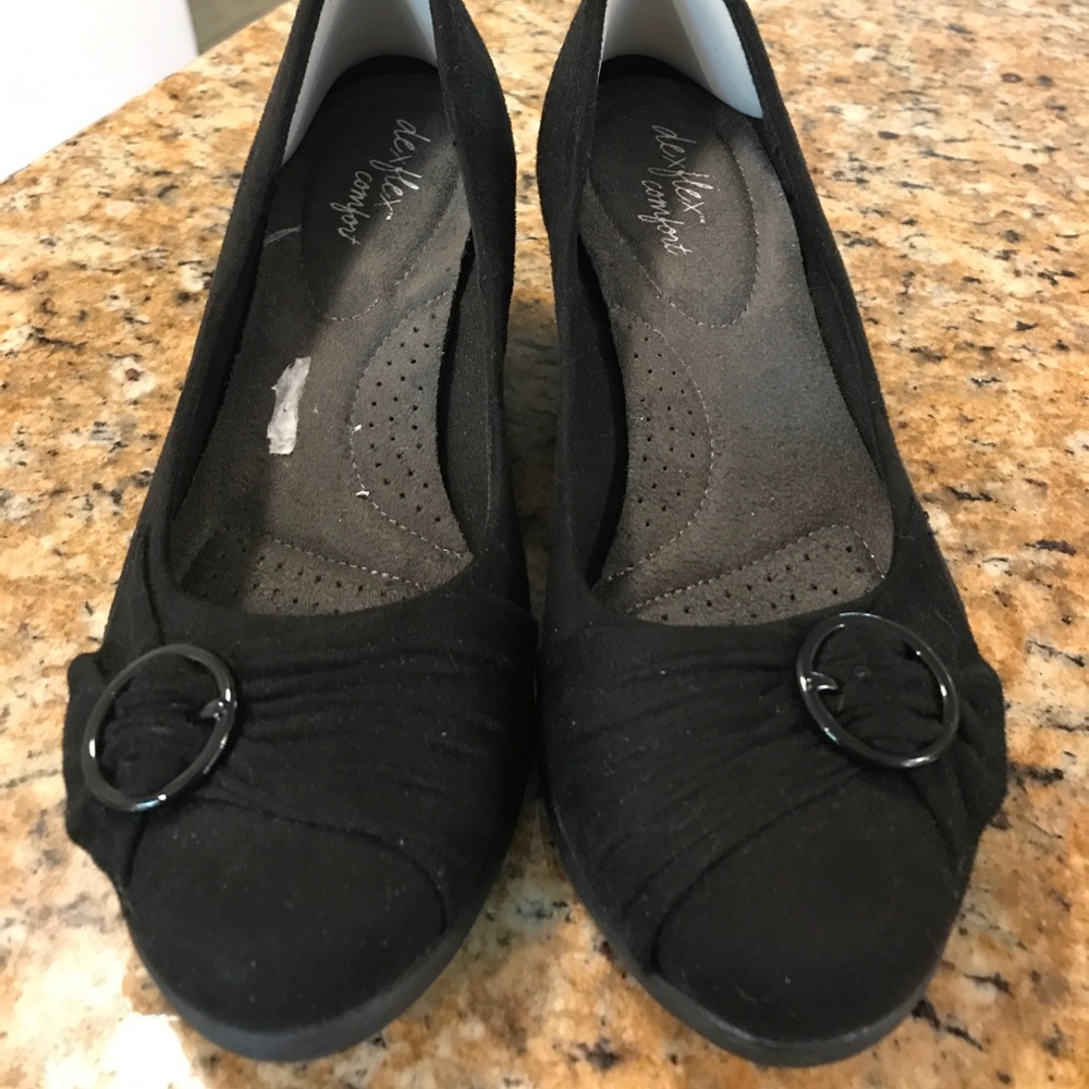 Dexflex black suede wedges